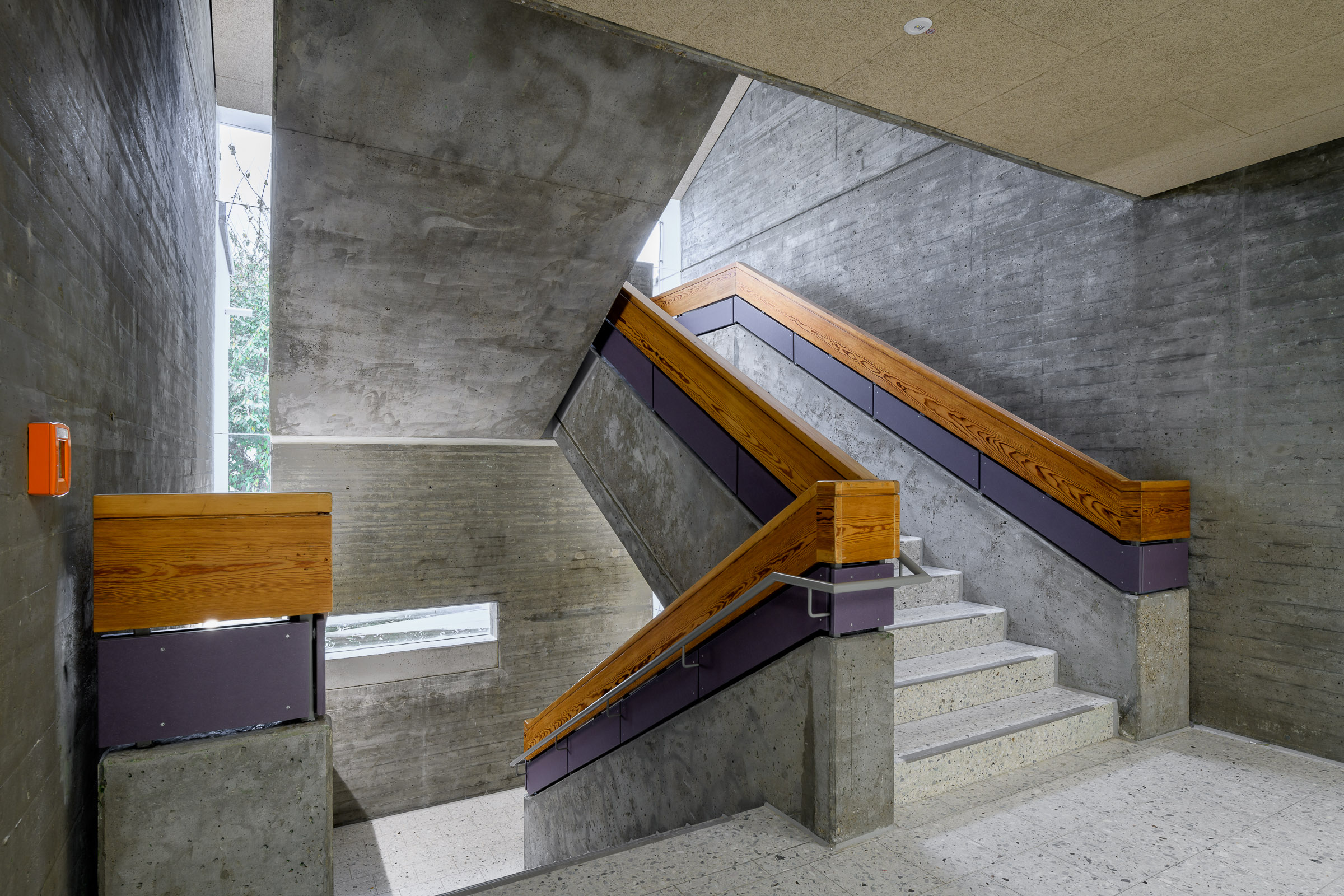 Sanierung des Bauteils B der Otto-Hahn-Schule Frankfurt Nieder-Eschbach - Berthold Scharrer Architektur