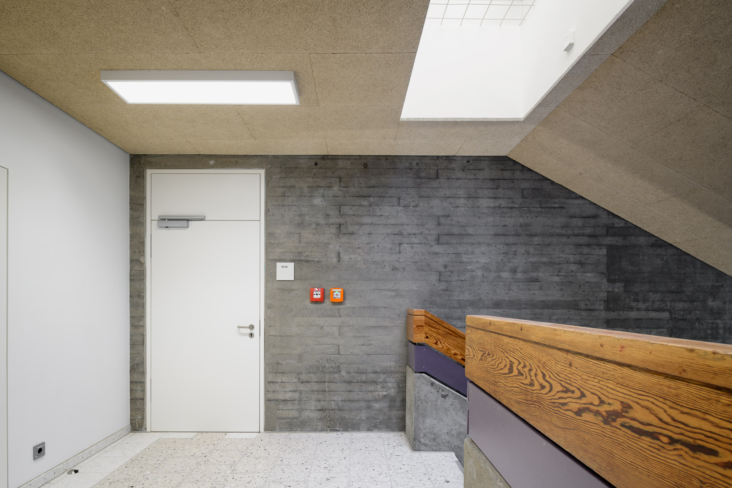 Sanierung des Bauteils B der Otto-Hahn-Schule Frankfurt Nieder-Eschbach - Berthold Scharrer Architektur