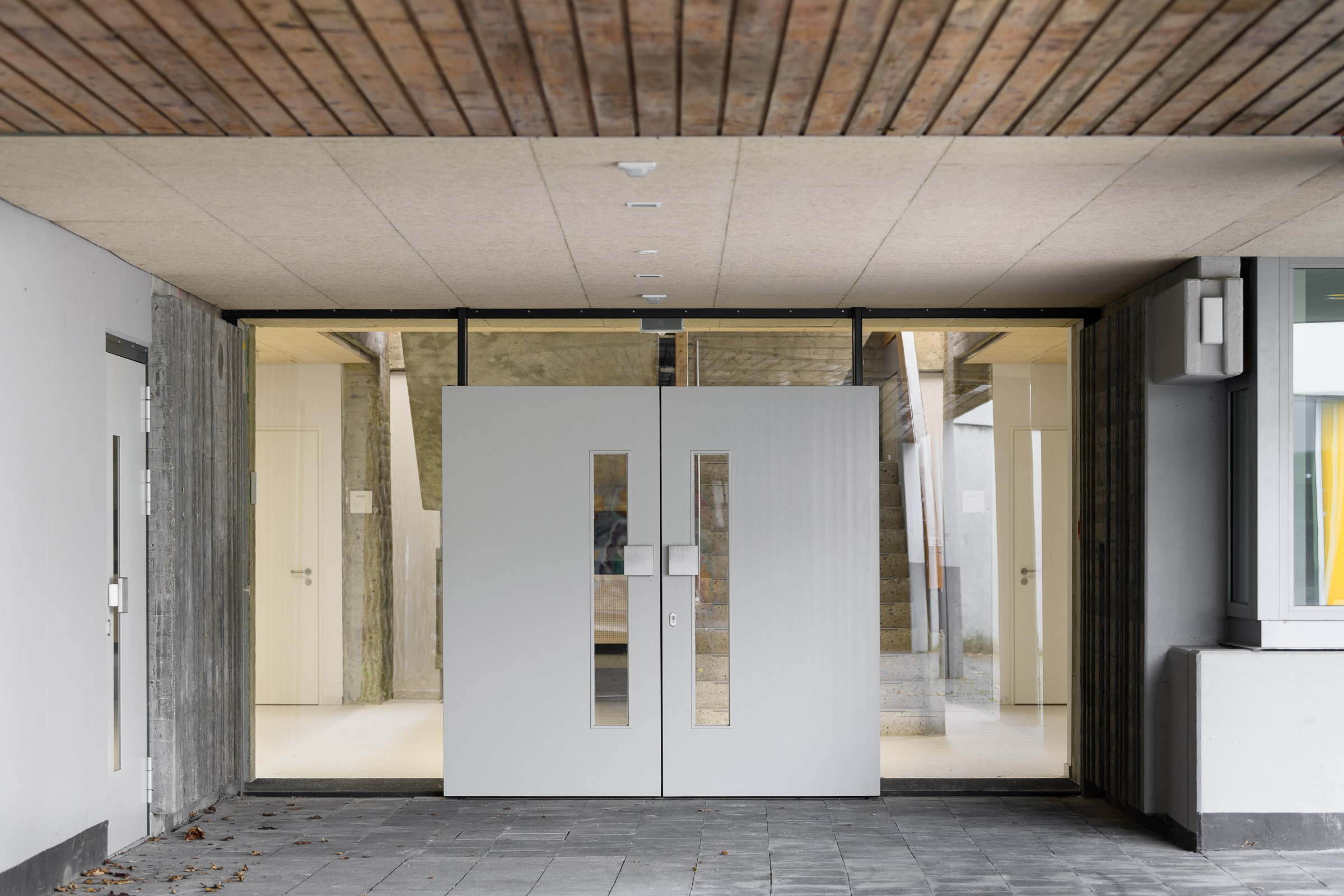Sanierung des Bauteils B der Otto-Hahn-Schule Frankfurt Nieder-Eschbach - Berthold Scharrer Architektur